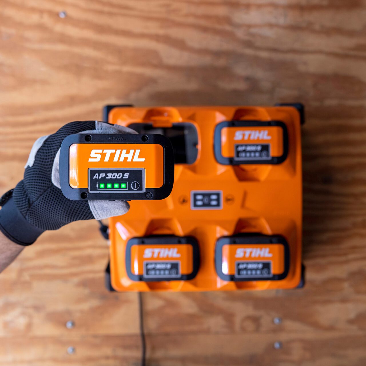 AL 301-4 Multi Charger - Image 4