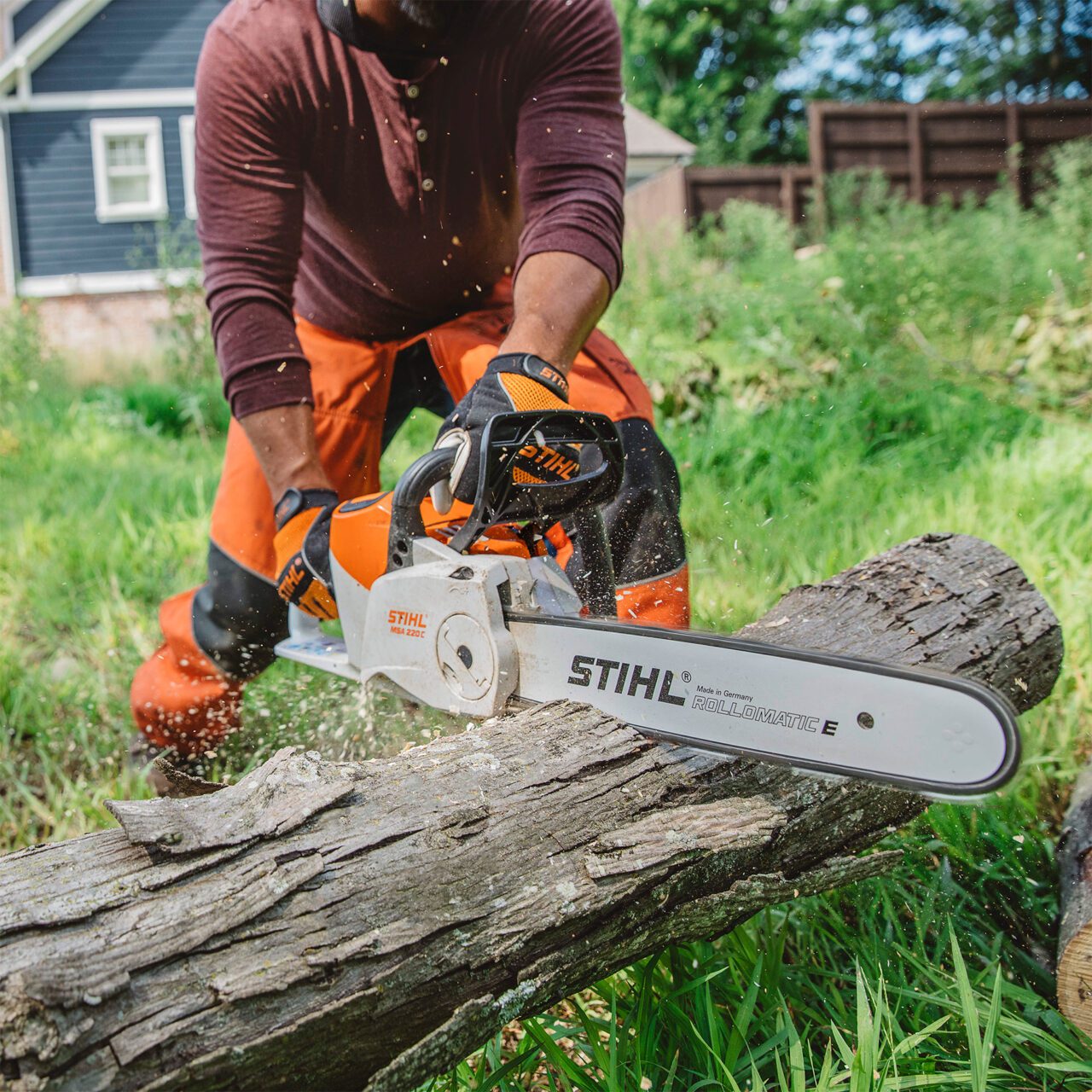 MSA 220 C-B Battery-Powered Chainsaw - Image 7